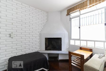 Casa para alugar com 200m², 5 quartos e 2 vagas Casa para alugar com 200m², 5 quartos e 2 vagasSala