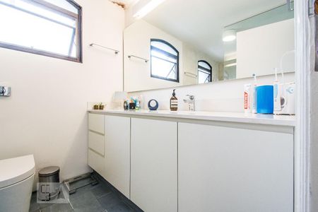 Apartamento à venda com 248m², 3 quartos e 3 vagasBanheiro da Suíte 3