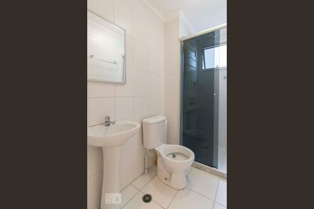 Banheiro de apartamento à venda com 2 quartos, 47m² em Vila Roque, São Paulo