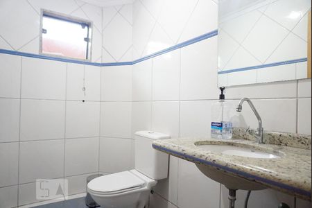 Casa à venda com 250m², 3 quartos e 2 vagas Casa à venda com 250m², 3 quartos e 2 vagasLavabo