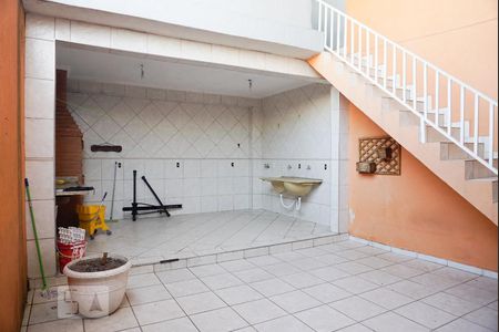 Casa à venda com 250m², 3 quartos e 2 vagas Casa à venda com 250m², 3 quartos e 2 vagasQuintal