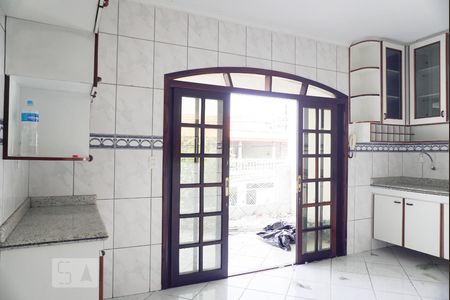 Casa à venda com 250m², 3 quartos e 2 vagas Casa à venda com 250m², 3 quartos e 2 vagasCozinha