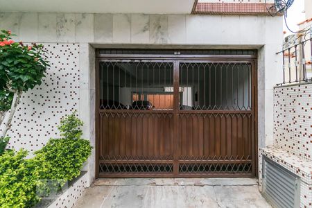 Apartamento para alugar com 75m², 3 quartos e 2 vagasPortão de garagem