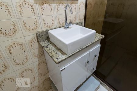 Apartamento para alugar com 75m², 3 quartos e 2 vagasBanheiro - Detalhe da pia