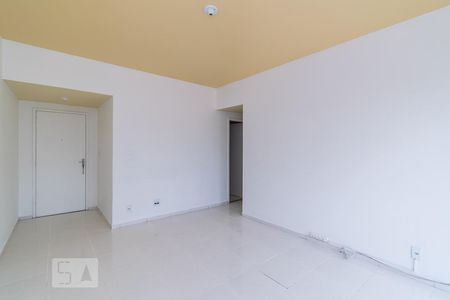 Sala de apartamento para alugar com 3 quartos, 75m² em Vila da Penha, Rio de Janeiro