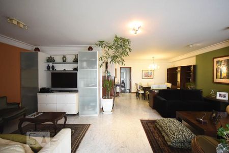 Sala de apartamento para alugar com 2 quartos, 195m² em Chácara Itaim, São Paulo