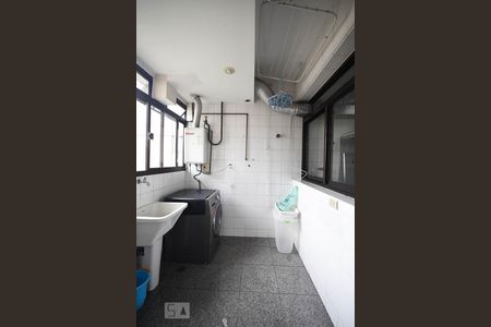 Apartamento à venda com 195m², 2 quartos e 3 vagas Apartamento à venda com 195m², 2 quartos e 3 vagasÁrea de Serviço