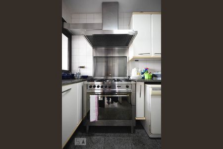 Apartamento à venda com 195m², 2 quartos e 3 vagas Apartamento à venda com 195m², 2 quartos e 3 vagasDetalhe da Sala