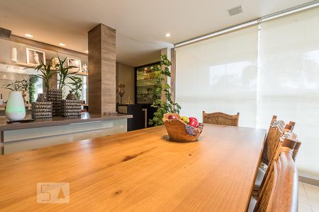 Apartamento à venda com 300m², 4 quartos e 3 vagas Apartamento à venda com 300m², 4 quartos e 3 vagasChurrasqueira