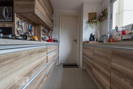 Apartamento à venda com 300m², 4 quartos e 3 vagas Apartamento à venda com 300m², 4 quartos e 3 vagasCozinha