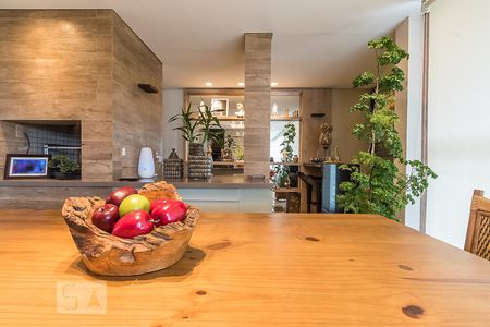 Apartamento à venda com 300m², 4 quartos e 3 vagas Apartamento à venda com 300m², 4 quartos e 3 vagasChurrasqueira