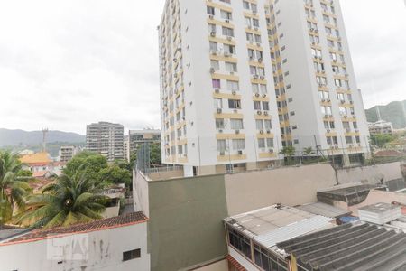 Vista Quarto 2 de apartamento para alugar com 2 quartos, 60m² em Vila Isabel, Rio de Janeiro