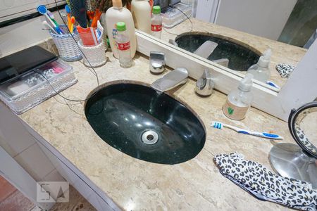 Apartamento à venda com 255m², 4 quartos e 3 vagasDetalhe banheiro