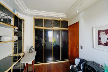 Apartamento à venda com 255m², 4 quartos e 3 vagasBanheiro do Quarto 3