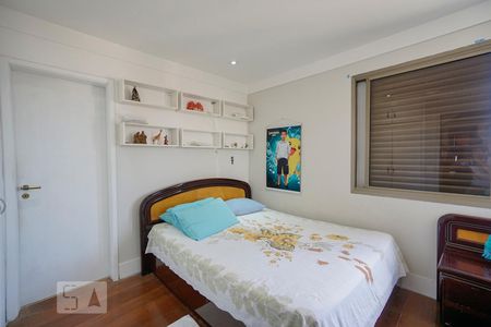 Apartamento à venda com 255m², 4 quartos e 3 vagasQuarto 1 suíte