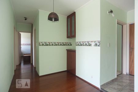 Sala de apartamento à venda com 3 quartos, 75m² em Jardim dos Oliveiras, Campinas