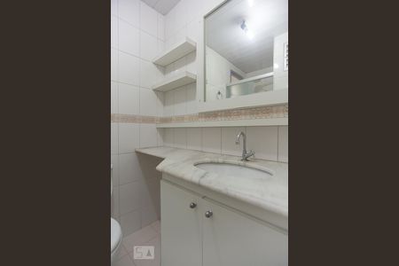Banheiro de apartamento à venda com 3 quartos, 75m² em Jardim dos Oliveiras, Campinas
