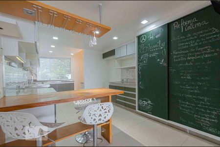 Cozinha de apartamento à venda com 4 quartos, 244m² em Tijuca, Rio de Janeiro
