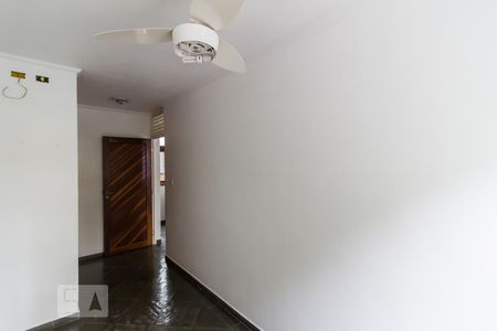 Casa para alugar com 240m², 4 quartos e 4 vagas Casa para alugar com 240m², 4 quartos e 4 vagasQuarto 2
