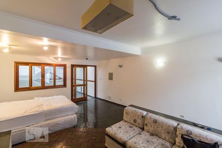 Casa para alugar com 240m², 4 quartos e 4 vagas Casa para alugar com 240m², 4 quartos e 4 vagasSala 1