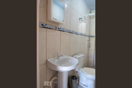 Banheiro de apartamento para alugar com 1 quarto, 30m² em Ingleses do Rio Vermelho, Florianópolis