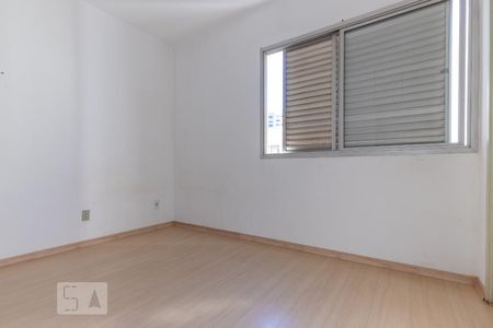 Quarto da suíte de kitnet/studio para alugar com 1 quarto, 48m² em Vila Itapura, Campinas