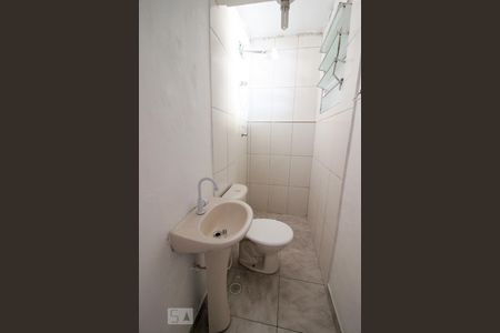 Banheiro de casa para alugar com 1 quarto, 40m² em Vila Isolina Mazzei, São Paulo