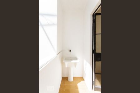 Área de Serviço de apartamento para alugar com 1 quarto, 45m² em Passo da Areia, Porto Alegre