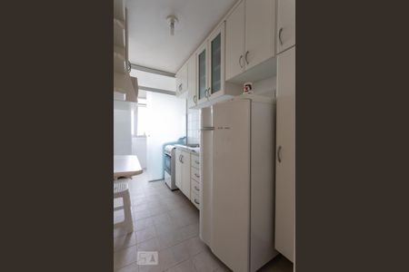 Apartamento para alugar com 60m², 3 quartos e 1 vaga Apartamento para alugar com 60m², 3 quartos e 1 vagaCozinha - Armários