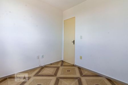 Quarto 1 de apartamento para alugar com 2 quartos, 50m² em Vila Carmosina, São Paulo