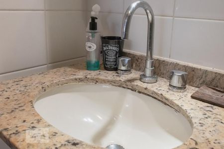 Apartamento para alugar com 52m², 1 quarto e sem vaga Apartamento para alugar com 52m², 1 quarto e sem vagaBanheiro da Suíte