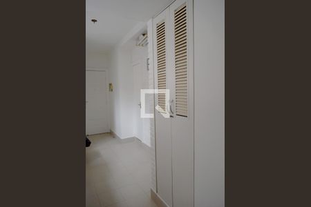 Apartamento à venda com 165m², 3 quartos e 1 vagaÁrea de Serviço