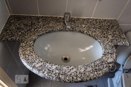 Banheiro do suite de apartamento para alugar com 3 quartos, 67m² em Planalto, Belo Horizonte