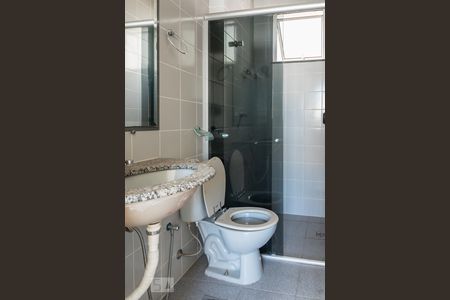 Banheiro do suite de apartamento para alugar com 3 quartos, 67m² em Planalto, Belo Horizonte