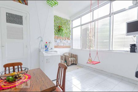 Apartamento para alugar com 92m², 2 quartos e sem vagaárea