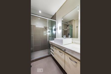 Apartamento para alugar com 94m², 1 quarto e 2 vagas Apartamento para alugar com 94m², 1 quarto e 2 vagasBanheiro da Suíte