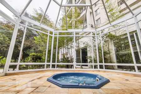 Apartamento para alugar com 94m², 1 quarto e 2 vagas Apartamento para alugar com 94m², 1 quarto e 2 vagasÁrea Comum - Ufurô