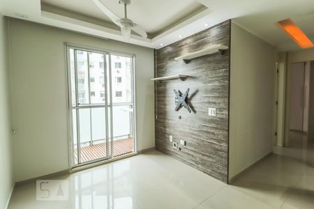 Sala de apartamento para alugar com 2 quartos, 52m² em Jacarepaguá, Rio de Janeiro