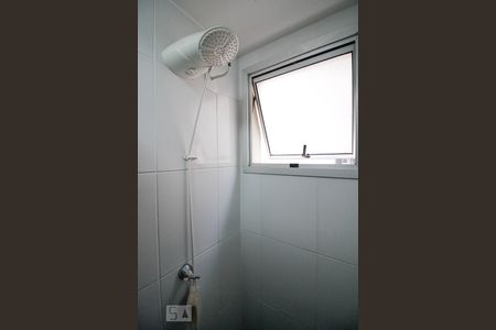 Banheiro de apartamento para alugar com 2 quartos, 46m² em Água Branca, São Paulo