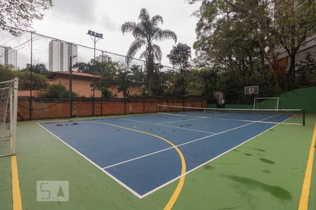 Apartamento para alugar com 167m², 4 quartos e 1 vagaQuadra - Condomínio