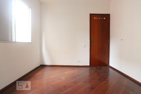 Quarto 1 de apartamento para alugar com 2 quartos, 60m² em Jardim Roberto, Osasco