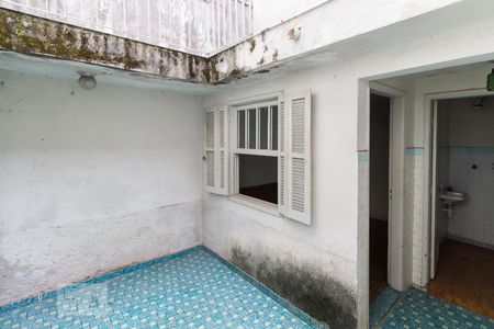 Casa à venda com 240m², 3 quartos e 6 vagasÁrea externa e de serviço