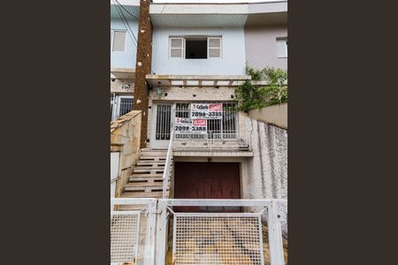 Casa à venda com 240m², 3 quartos e 6 vagasFachada