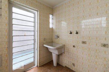 Casa à venda com 240m², 3 quartos e 6 vagasÁrea de serviço