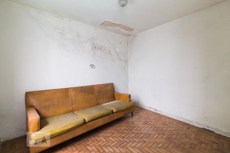 Casa à venda com 240m², 3 quartos e 6 vagasQuarto de serviço