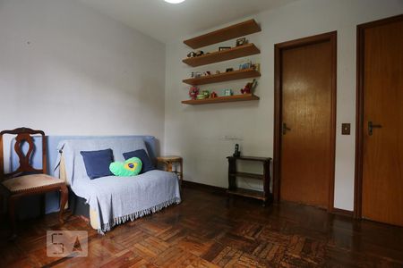 Suíte de casa à venda com 3 quartos, 132m² em Jardim Rizzo, São Paulo