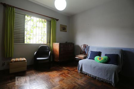 Suíte de casa à venda com 3 quartos, 132m² em Jardim Rizzo, São Paulo