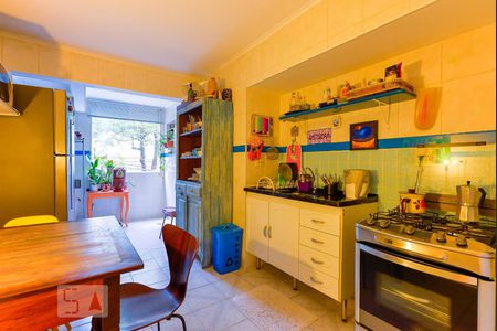 Cozinha de apartamento à venda com 2 quartos, 98m² em Sumaré, São Paulo