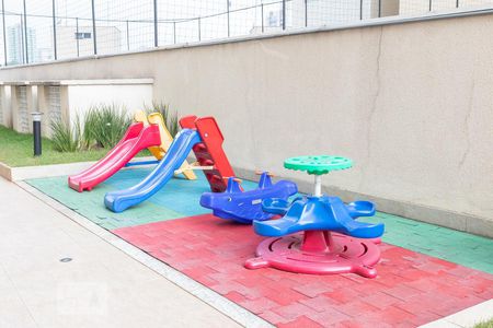 Apartamento à venda com 81m², 3 quartos e 2 vagasPlayground