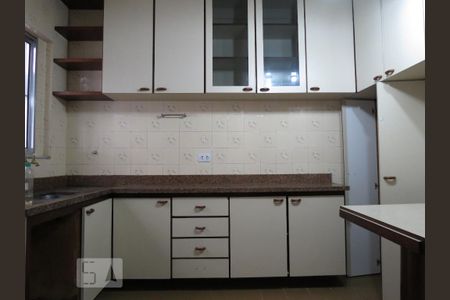 Cozinha de casa para alugar com 2 quartos, 90m² em Jardim Ester, São Paulo